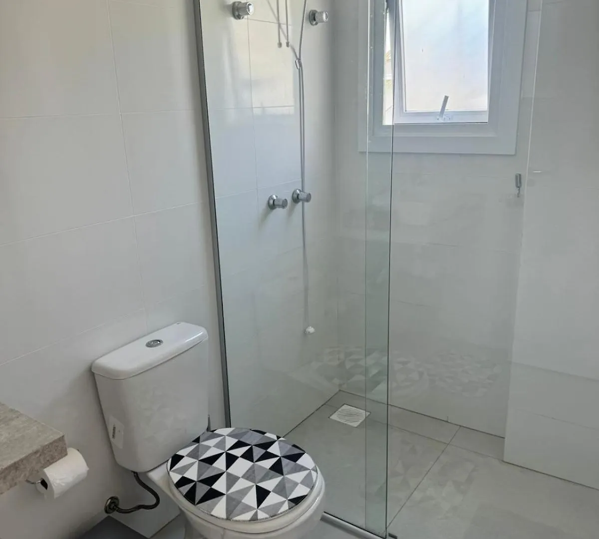 Suites De Padua - Quartos Com Banheiro Privativo Em Casa Ampla E Moderna Em Santo Antonio De Lisboa - Florianopolis - Sc - Br 0*,