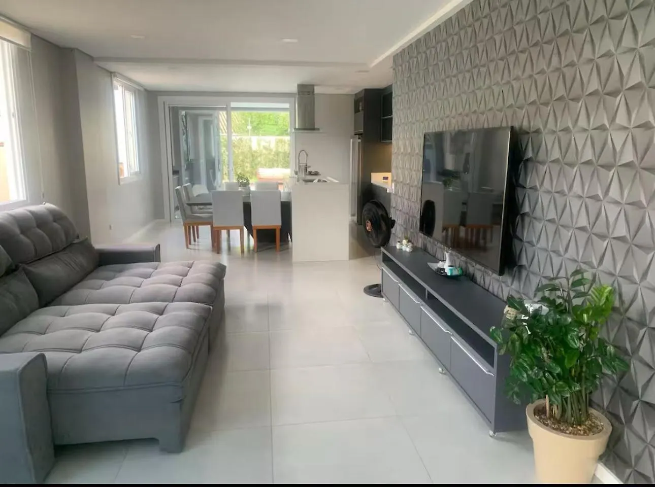 Suites De Padua - Quartos Com Banheiro Privativo Em Casa Ampla E Moderna Em Santo Antonio De Lisboa - Florianopolis - Sc - Br