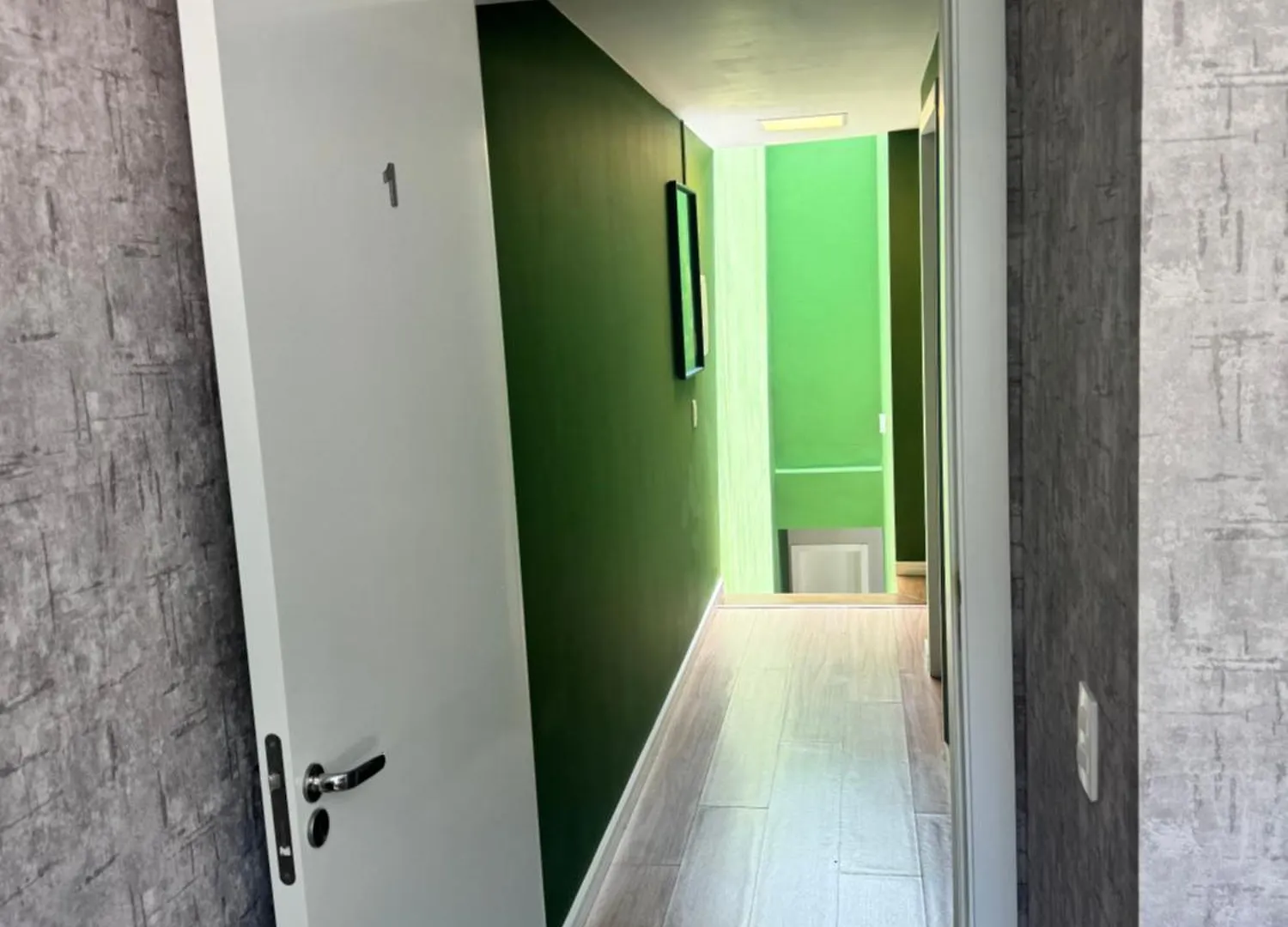 Suites De Padua - Quartos Com Banheiro Privativo Em Casa Ampla E Moderna Em Santo Antonio De Lisboa - Florianopolis - Sc - Br