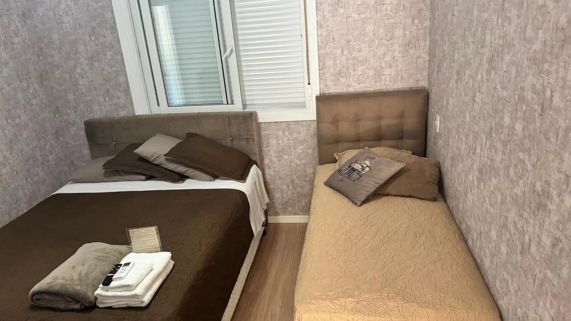 Suites De Padua - Quartos Com Banheiro Privativo Em Casa Ampla E Moderna Em Santo Antonio De Lisboa - Florianopolis - Sc - Br Homestay