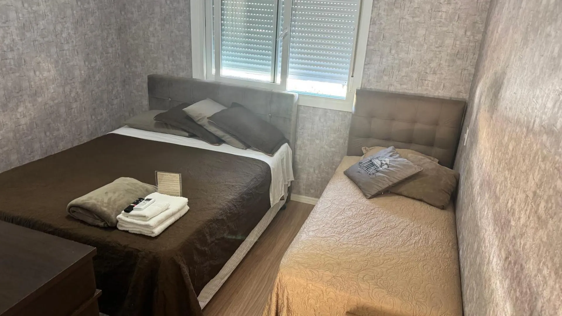 Suites De Padua - Quartos Com Banheiro Privativo Em Casa Ampla E Moderna Em Santo Antonio De Lisboa - Florianopolis - Sc - Br 0*,