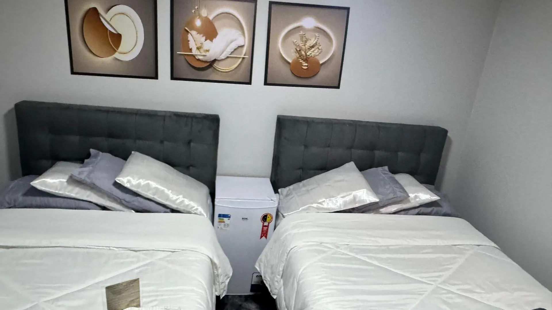 Homestay Suites De Padua - Quartos Com Banheiro Privativo Em Casa Ampla E Moderna Em Santo Antonio De Lisboa - Florianopolis - Sc - Br Brazil