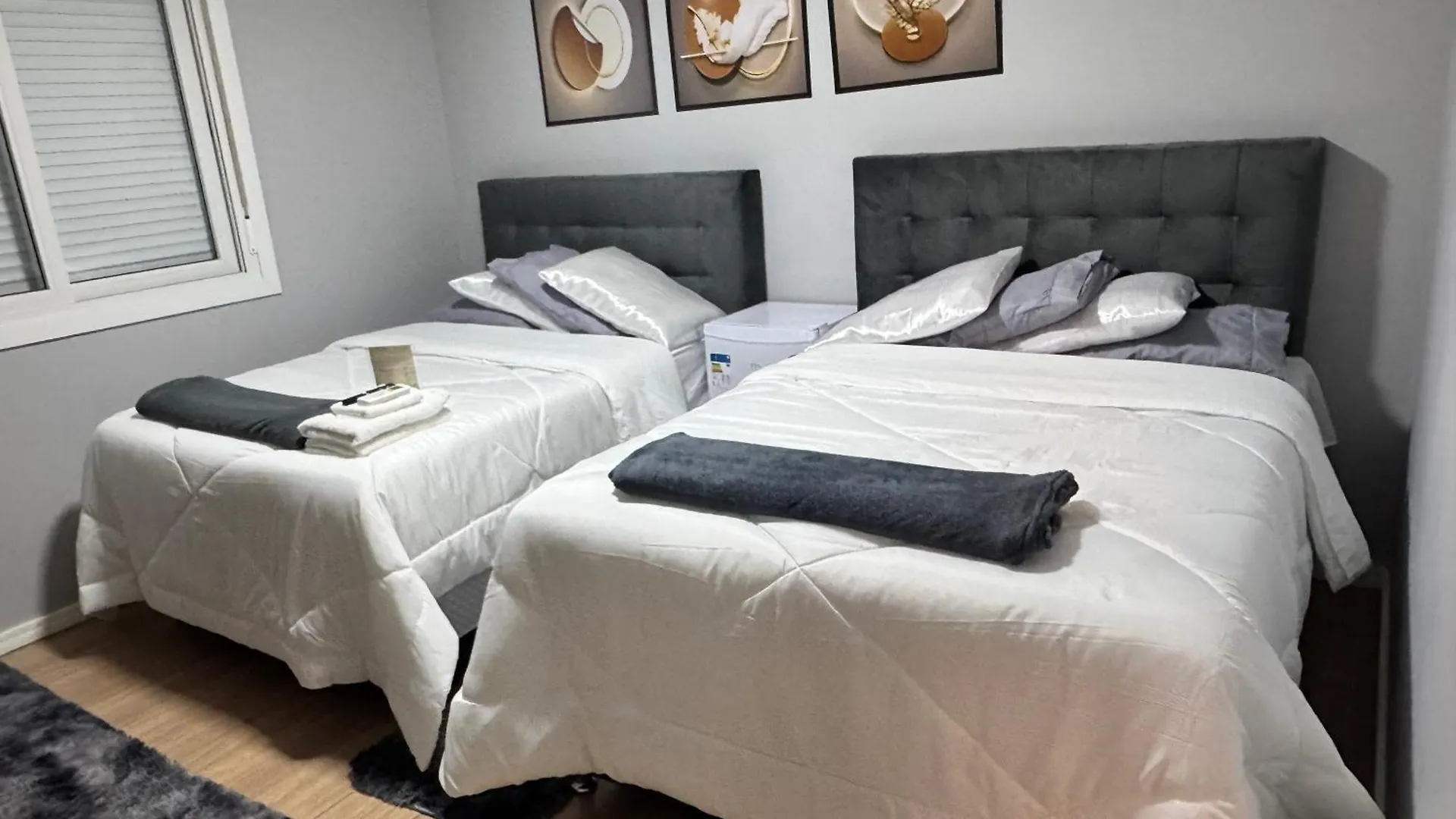 Suites De Padua - Quartos Com Banheiro Privativo Em Casa Ampla E Moderna Em Santo Antonio De Lisboa - Florianopolis - Sc - Br
